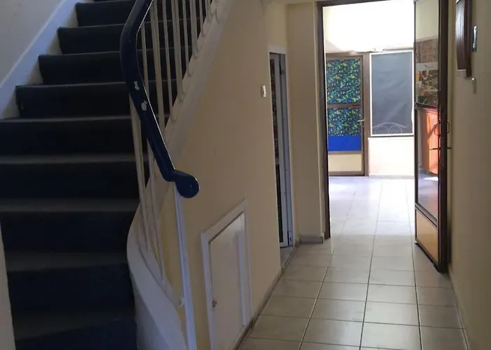 Fethiye Guesthouse Фетхие